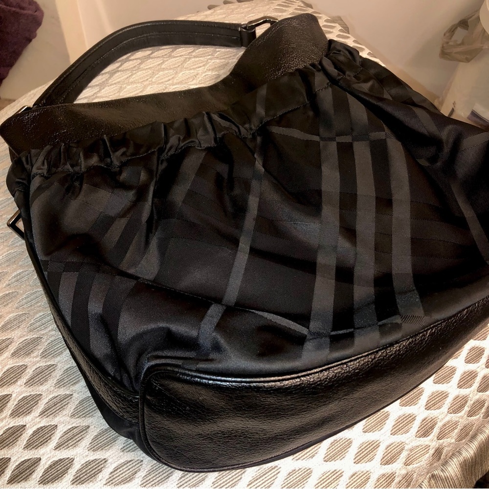 ❣️BURBERRY BLACK HOBO BAG - Picture 4 of 14